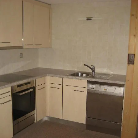 Appartement Suveran 1 *